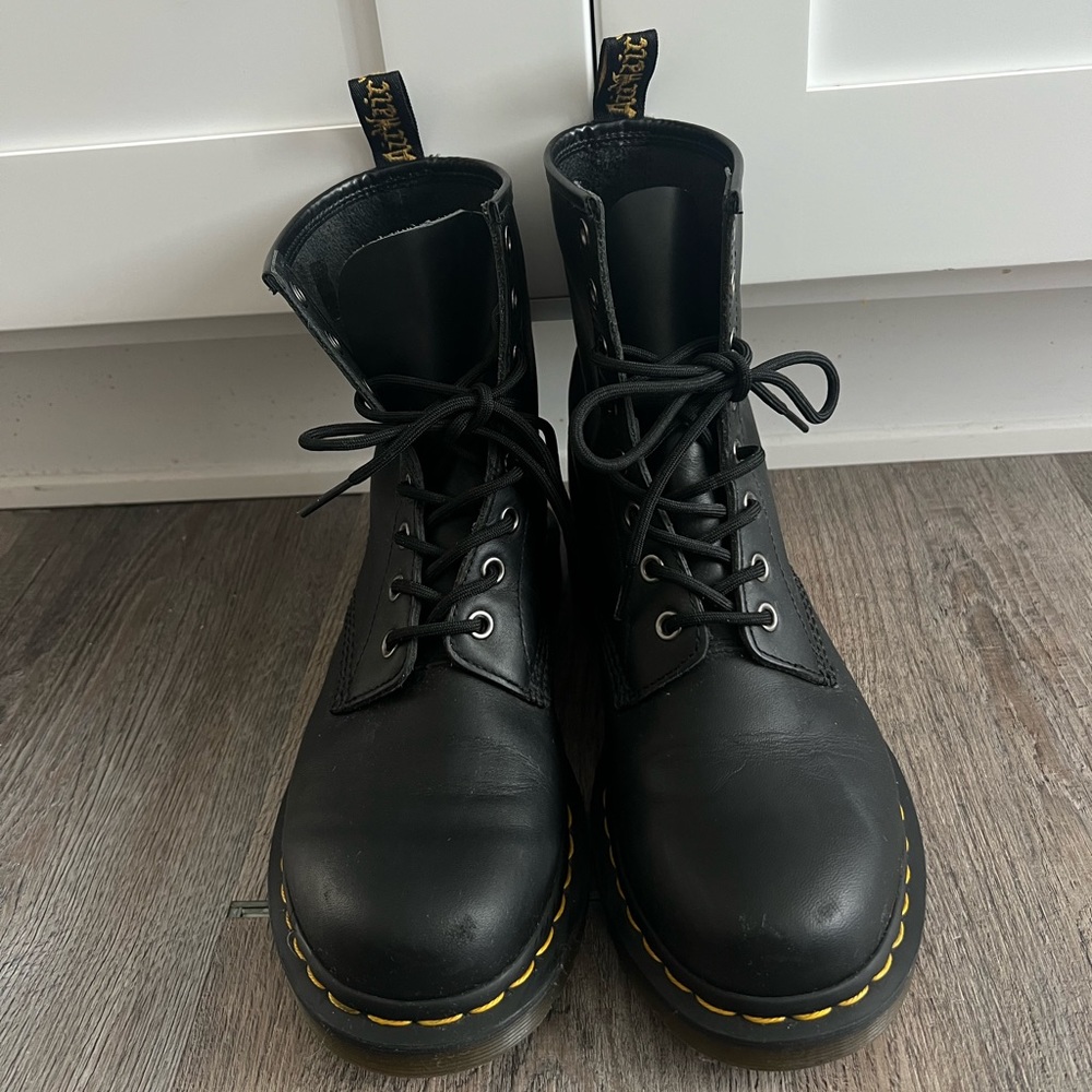 Dr Martens 1460 combat boot